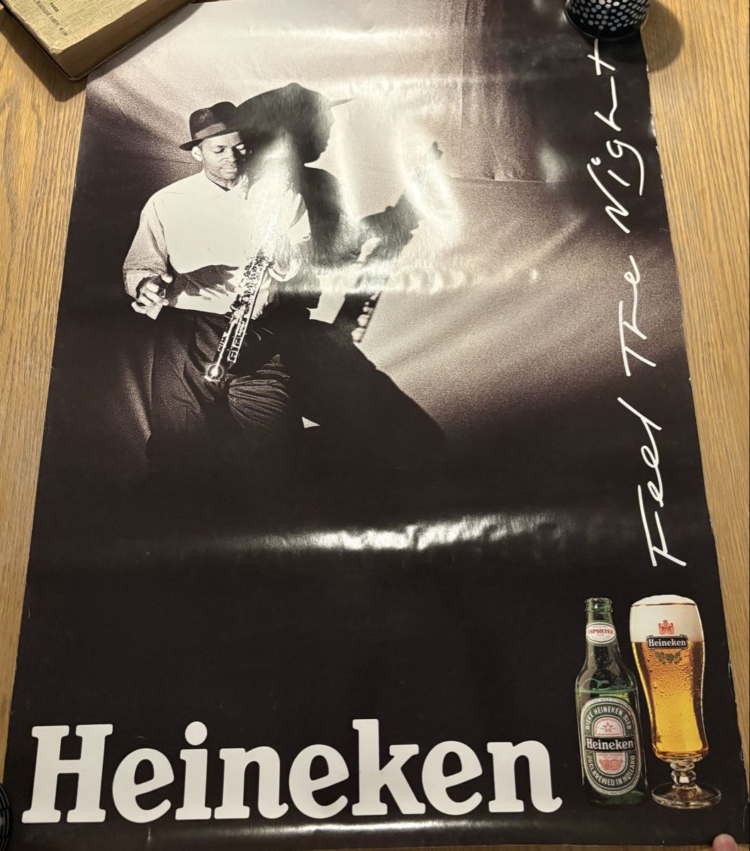 Foto & Immagini: Affiche publicitaire Heineken Feel The Night usagée – Usato da Vevey venduto da lescachettesdenonna