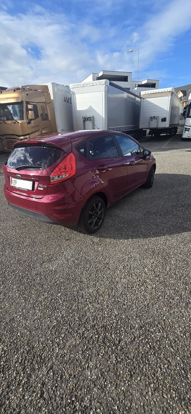 Ford Automobili: Ford Fiesta 1.4i Automat – Usato da Bachenbülach venduto da Technoise3 1