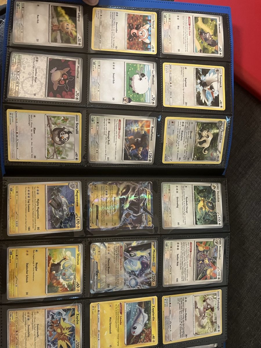 Pokémon Sammelbilder & Trading cards: Diverse Pokemon Sammelkarten mit 2 Albume – Gebraucht aus Rickenbach LU von Gigaxo 1