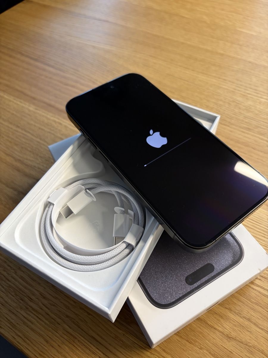 Apple Handys / Smartphones: iPhone 15 Pro, Black Titanium, 128 GB – Gebraucht aus Signau von Uesech 6
