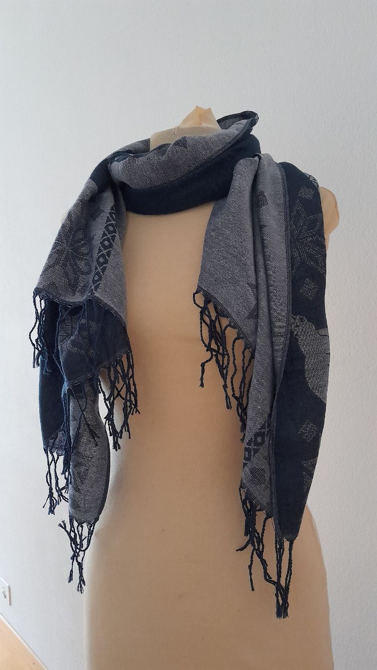 Foulard & Sciarpe: Halstuch – Nuovo (secondo la descrizione) da Innerthal venduto da System_of_a_down 2