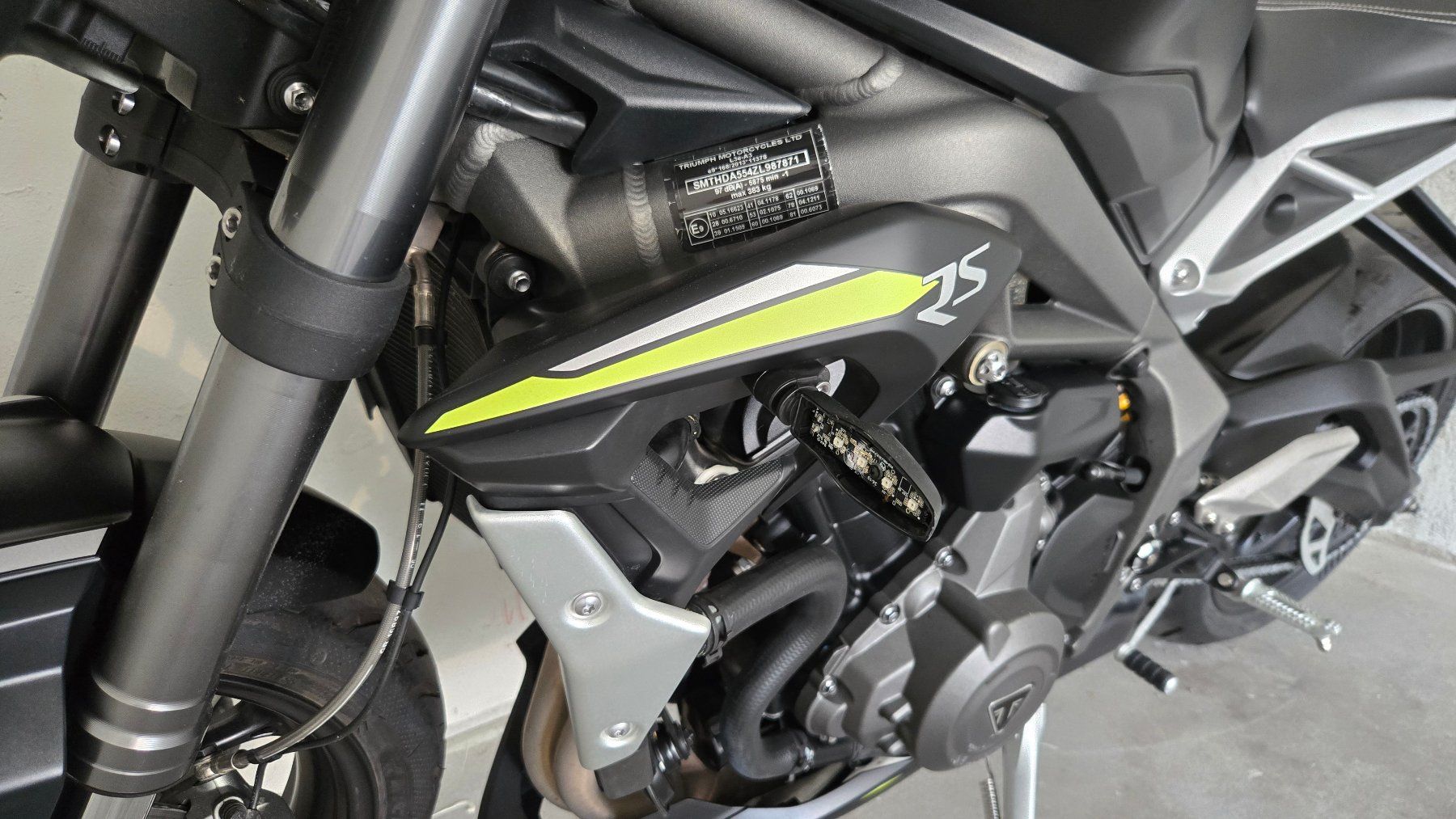 Triumph Route: Street Triple RS – D'occasion à Gland par jes_vdt8 2
