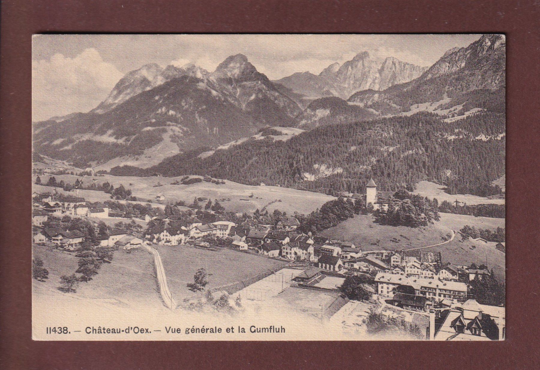 Cartoline postali: CHÂTEAU D'OEX - Vue partielle – Usato da Pully venduto da nicecards