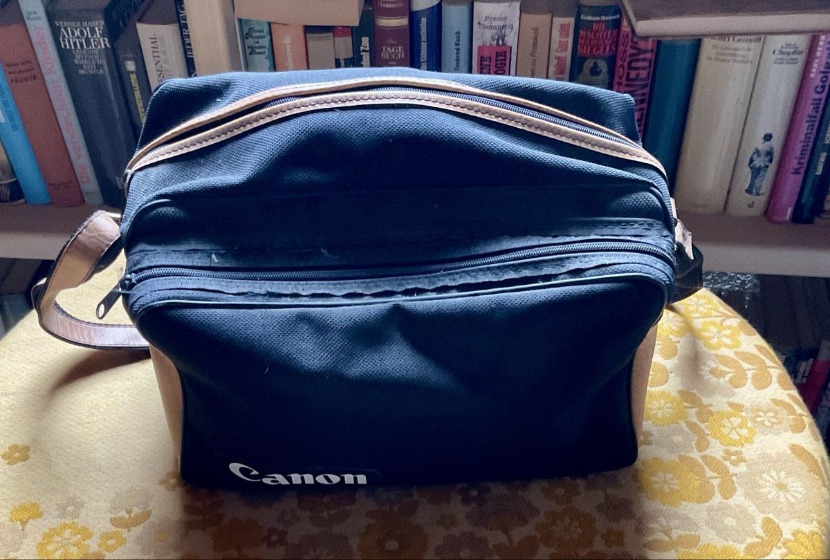 Canon Fotocamera: Canon T80 Set: Kamera, Blitz, Filter, Tasche – Usato da Endingen venduto da nathan05 9