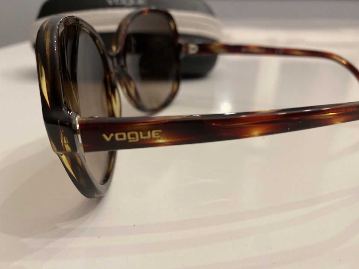 Vogue Occhiali & Lenti: Lunettes de soleil VOGUE – Nuovo (secondo la descrizione) da Vevey venduto da sasa2008 1