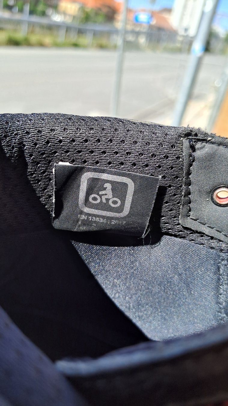 Scarpe da uomo: Chaussures de moto taille 43 – Usato da La Chaux-de-Fonds venduto da modivany 4