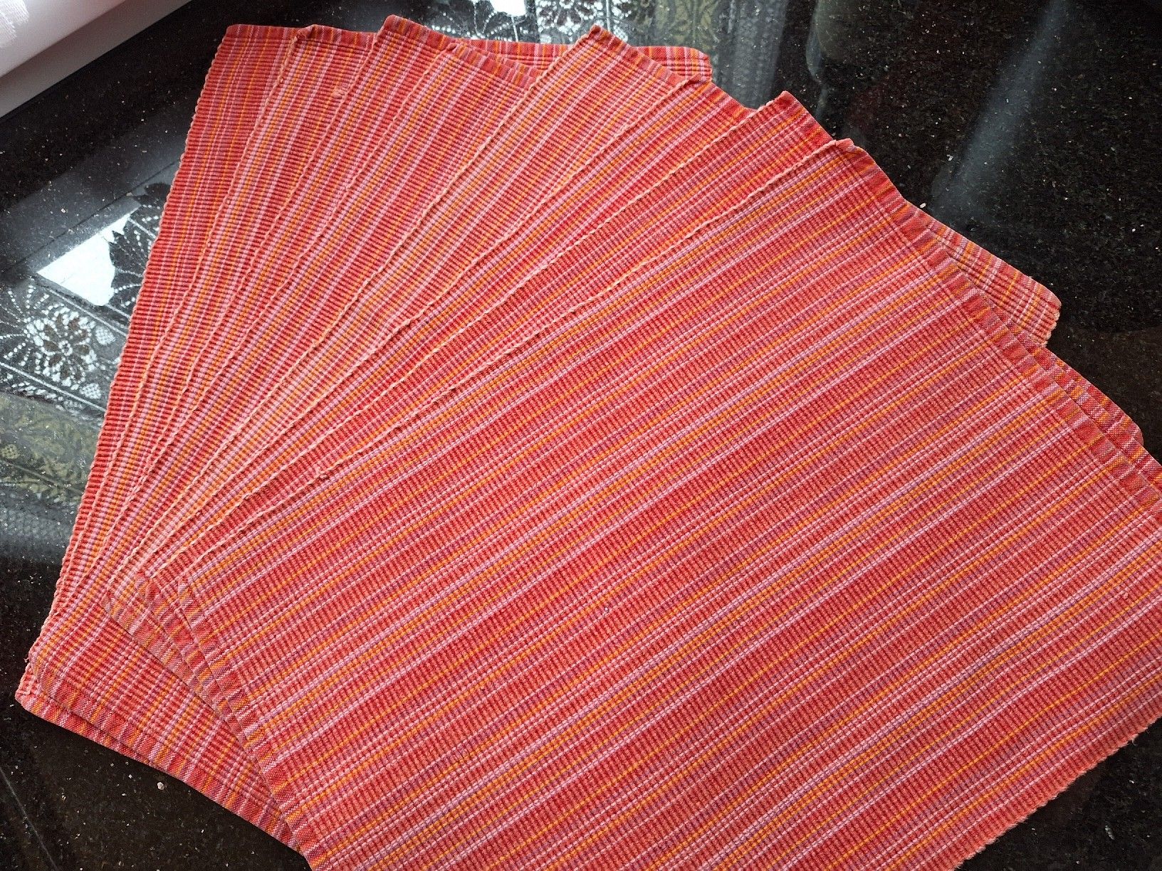 Set di tavolo e panche: 8 Stoff-Tischset – Usato da Niederglatt ZH venduto da Bobsli 3