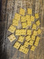 lego 3022 lot de 30 pièces Pearl Gold Plate 2 x 2