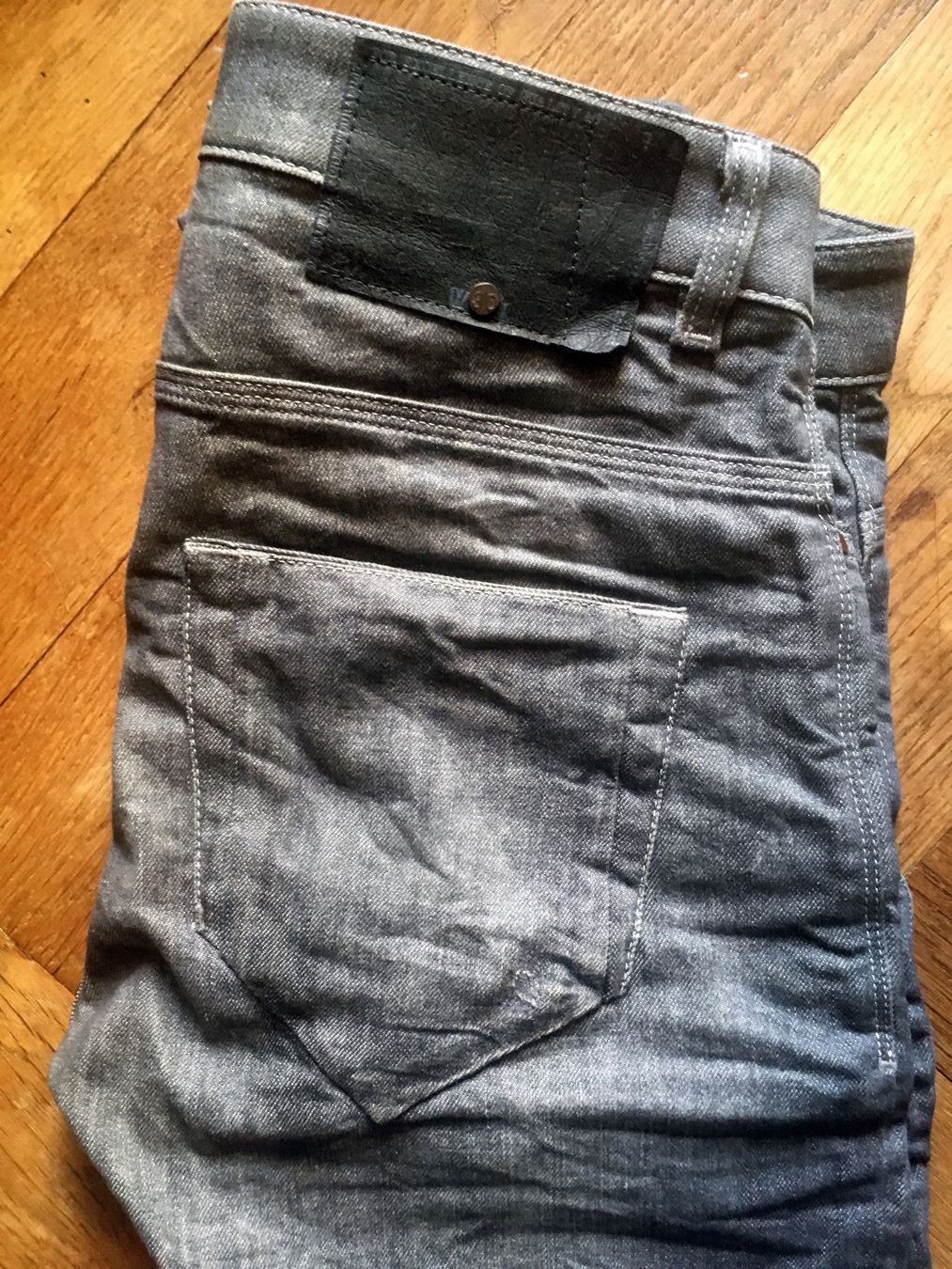 Diesel Jeans: DIESEL Jeans – Usato da LAUSANNE venduto da PUMPERNICKEL3 6