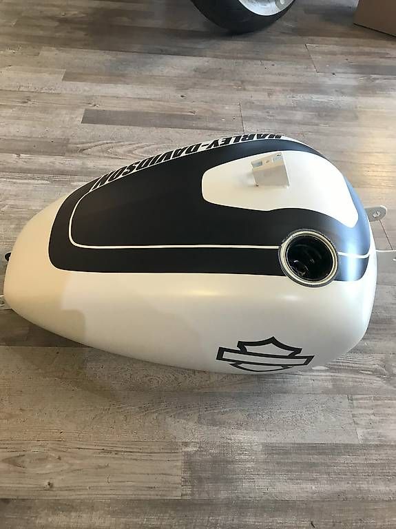 Accessori per altri veicoli: Harley Davidson Tank & Fender – Usato da Schlieren venduto da motostyling 2