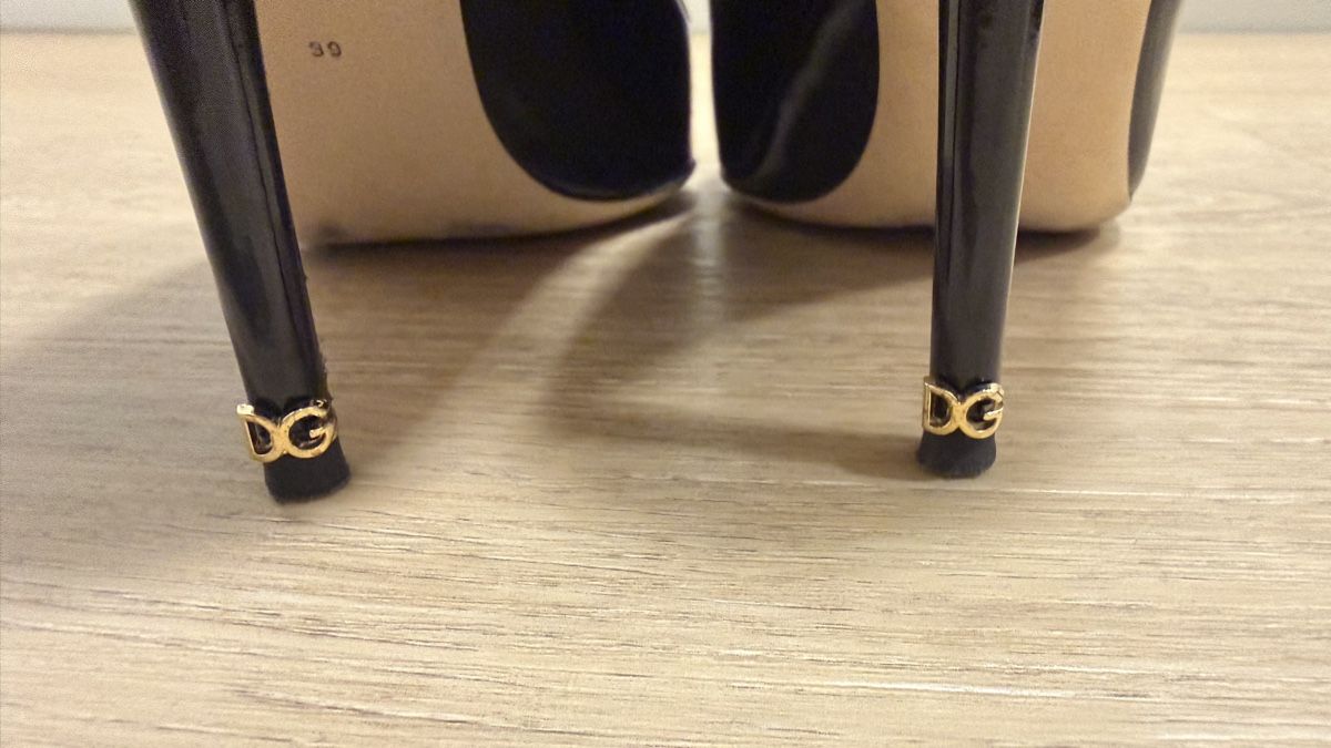Dolce & Gabbana Scarpe da donna: Dolce&Gabbana Lack Pumps Schwarz, Gr. 39 – Usato da Horn venduto da FashionFlowerCh 3