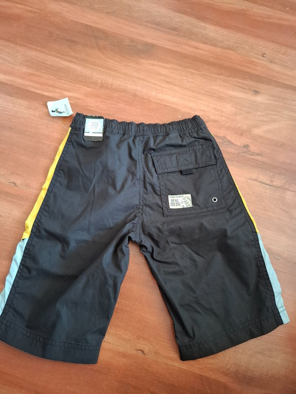 Pantaloni: Kurze Hose Gr. 104  NEU   ***TOP-Preis*** – Nuovo (secondo la descrizione) da Roggwil BE venduto da Konda 1
