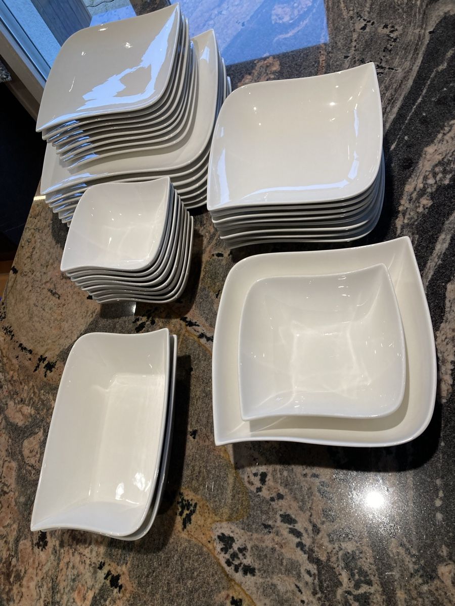 Services de table: Geschirrset 35-teilig – Neuf (Voir description) à Schlattingen par fernfen 1