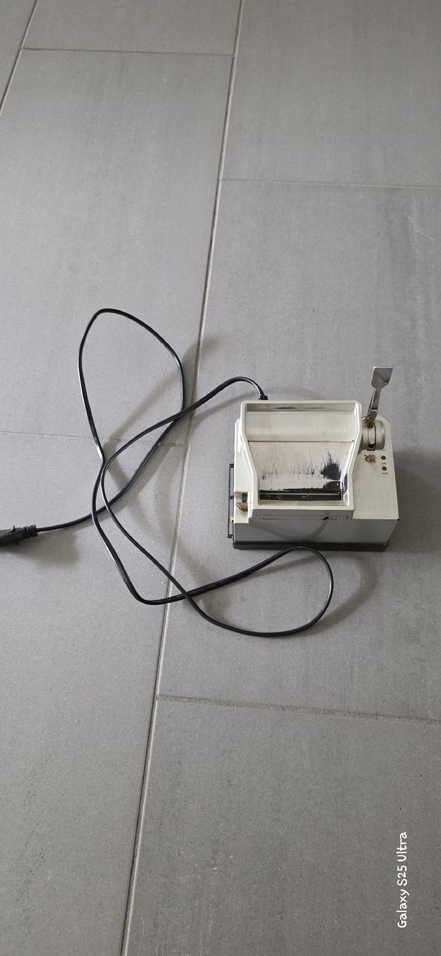 Tabacchi: Zigarettenmaschine elektrisch mit Zubehör – Usato da Hildisrieden venduto da Ladygirl97 2