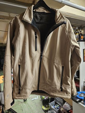 Elka Softshell Jacke L & Burton Hose M