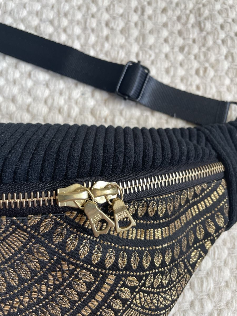 Borse da donna: Handmade Boho Bauchtasche – Cord & Goldmuster – Nuovo e nell'imballaggio originale da Kriens venduto da p_ART_rizia 1