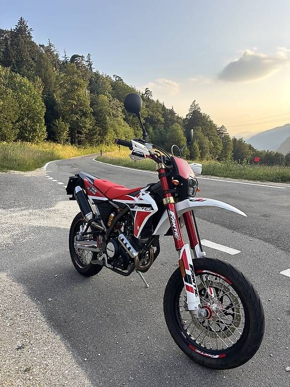 Strada: Fantic Supermoto Competition 125 4T – Usato da Riedholz venduto da Jamie.02