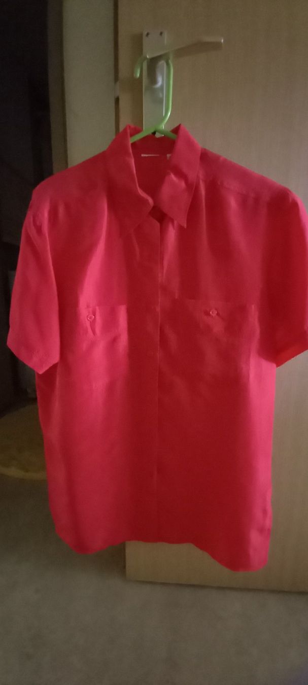 Blusen: rote Seidenbluse Gr.38 – Gebraucht aus Frick von sika1960