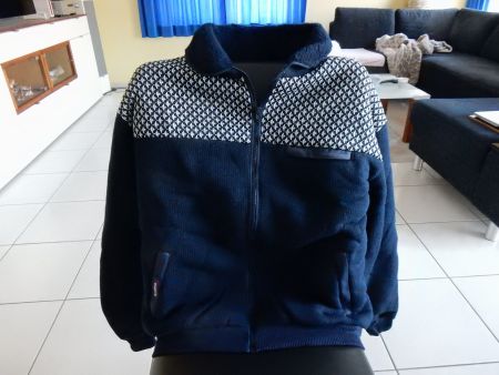 STRONG Fleece-Jacke m. durchgehendem RV