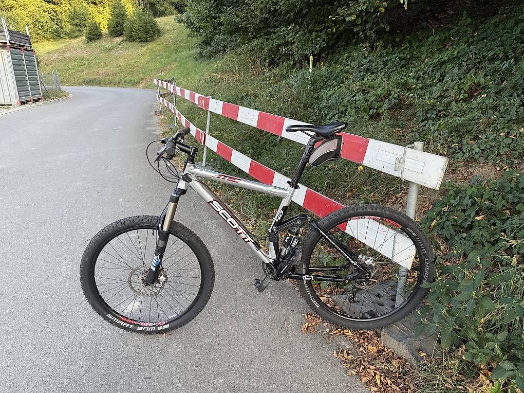 Scott Vélos: Scott Genius MC 40 – D'occasion à Saland par nikola.djoric30