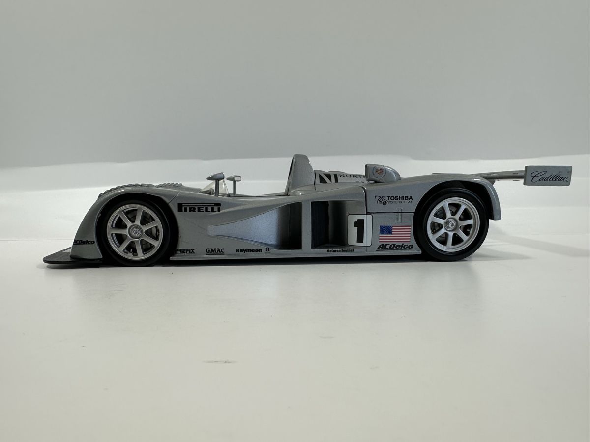 Hot Wheels Modellini d'auto: Cadillac Northstar LMP 1:18, silbrig, HOT WHEELS  – Usato da Zofingen venduto da rf9_x2xt 2