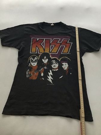 Kiss band shirt