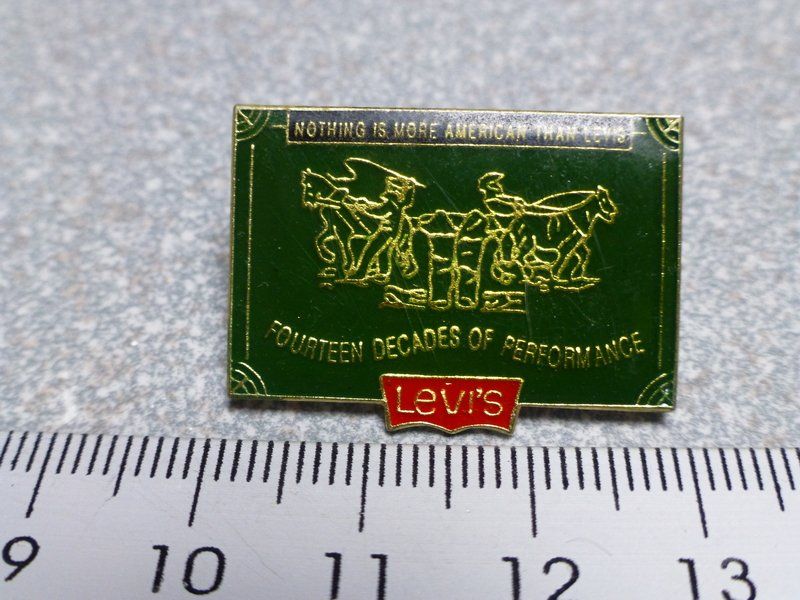 PIN PINS FIRMA Levi's Levis JEANS LOGO (Gebraucht) in Gränichen für CHF ...
