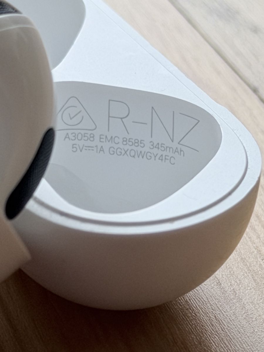 Apple Casques audio: Apple AirPods 4 – D'occasion à Waldkirch par ItaloFam 2
