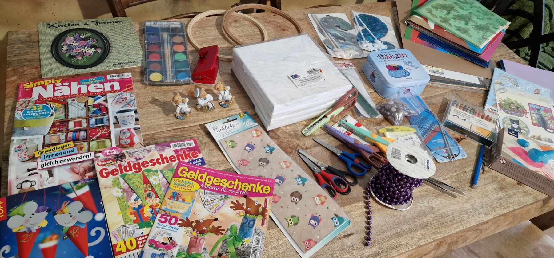Kit bricolage: Viele Bastelutensilien – Usato da Basel venduto da 191114myt3