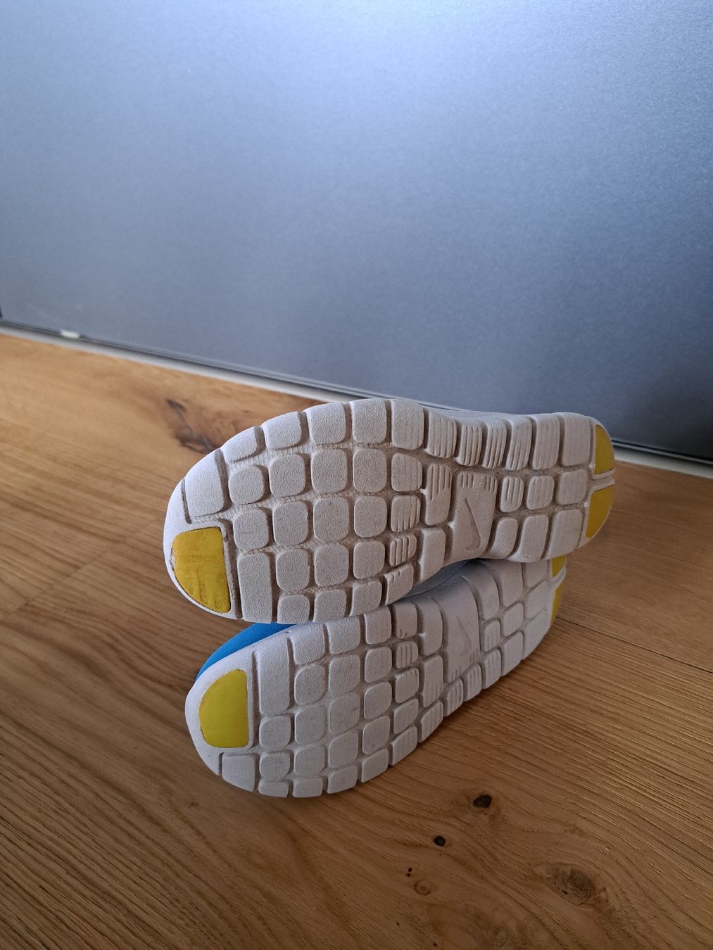 Nike Scarpe per ragazze: Nike Sneaker – Usato da Andwil SG venduto da zue_b9bt 3