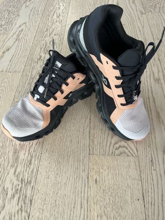 On Cloudrunner Waterproof 39