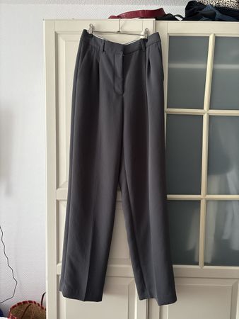 Aritzia Effortless Pant Size 6 Tall Grey Wide Leg Trousers