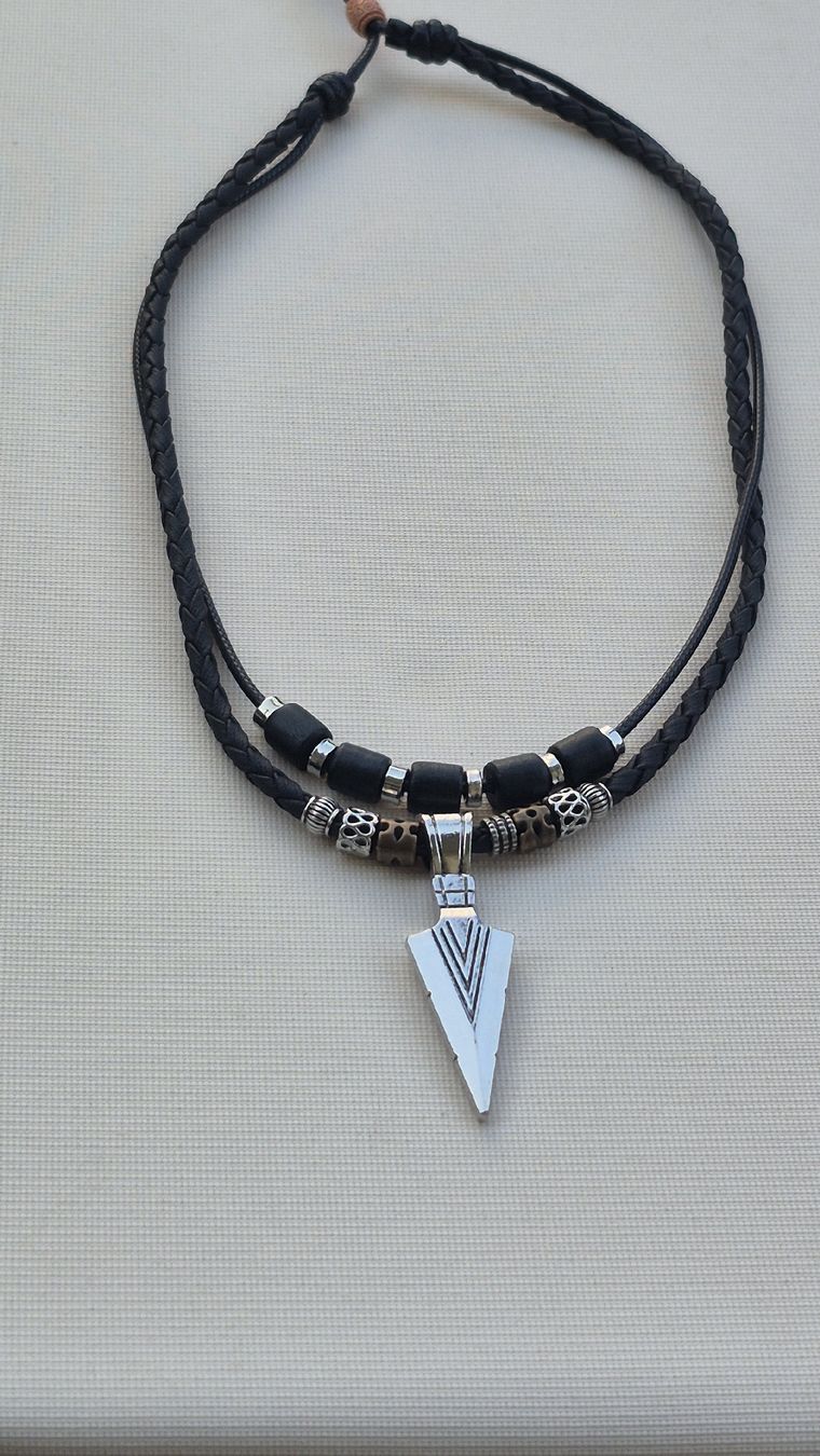 Ketten: Collana uomo in con ciondolo freccia – Neu (gemäss Beschreibung) aus Giubiasco von Stefaniav 2