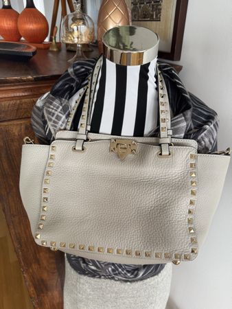 Valentino Garavani Pearl Grey Rockstud Tasche Full Set