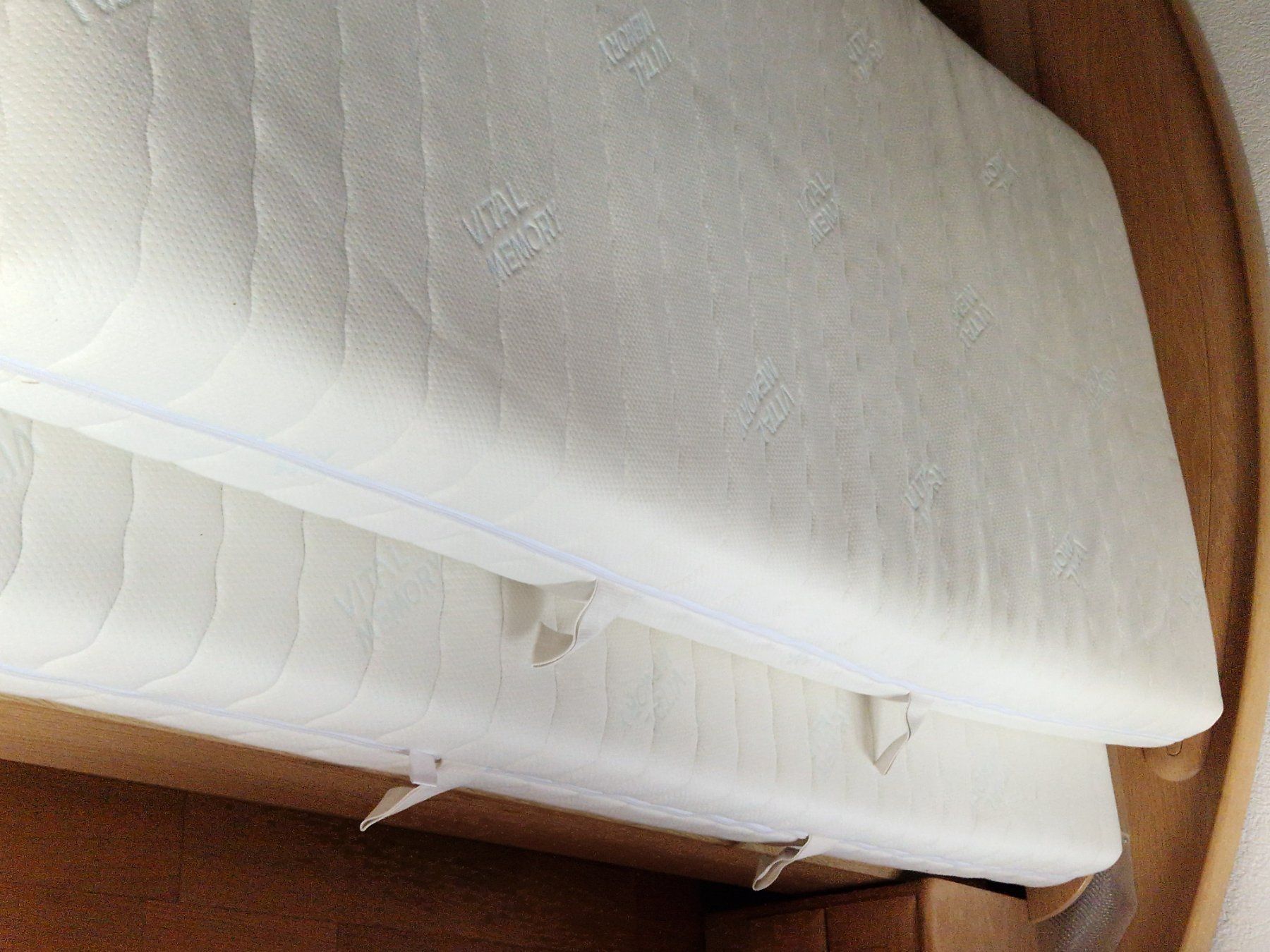 Bico Betten: Schlafzimmermöbel Eiche Massiv Kleiderschrank Kommode Spi... – Gebraucht aus Münsingen von Geeskile 5
