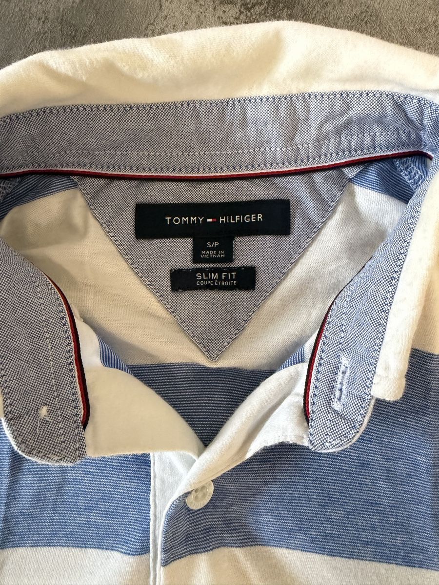 Polo-Shirts: Tommy Hilfiger Poloshirt Grösse S – Gebraucht aus Frauenfeld von Reto89 1