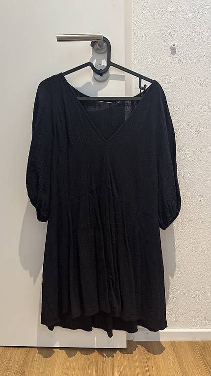 Vestiti: Schwarzes Sommerkleid Gr. M – Usato da Knutwil venduto da caroopalgol