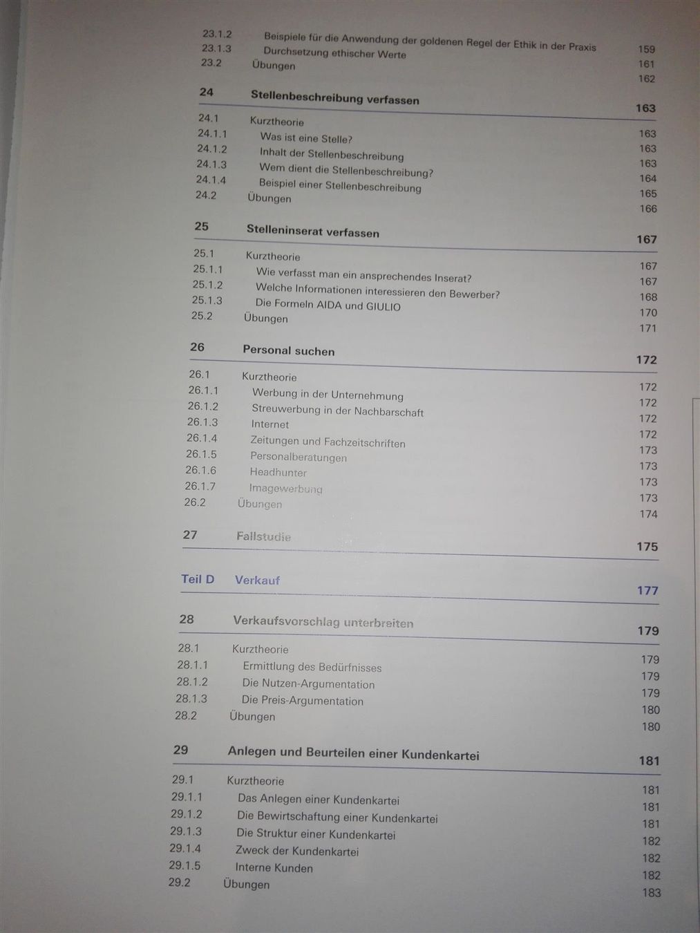 Libri: Neutrale Branchenkunde    (Compendio) – Usato da St. Gallen venduto da elkapone 7