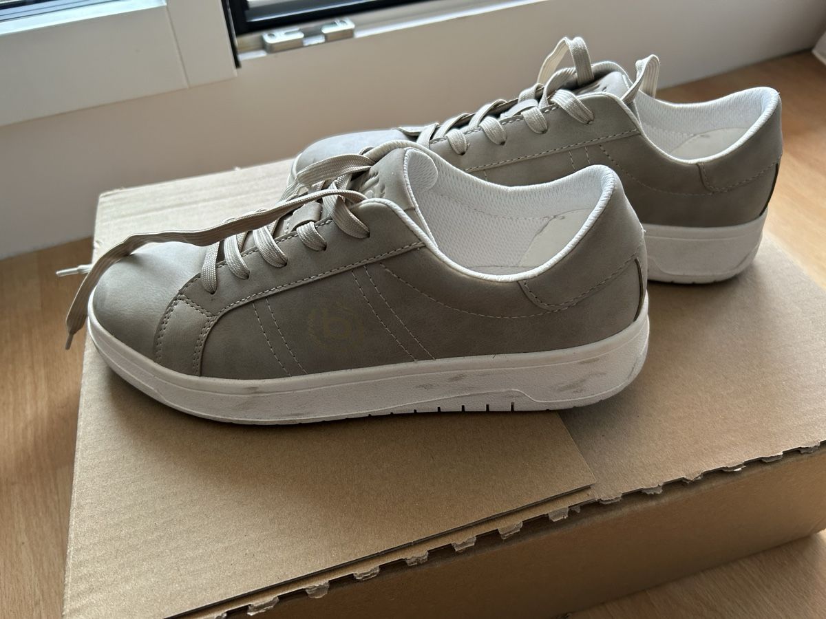 Bugatti Scarpe da donna: Bugatti Sneaker Gr. 38,5 – Nuovo (secondo la descrizione) da Davos Platz venduto da cilgia08 2