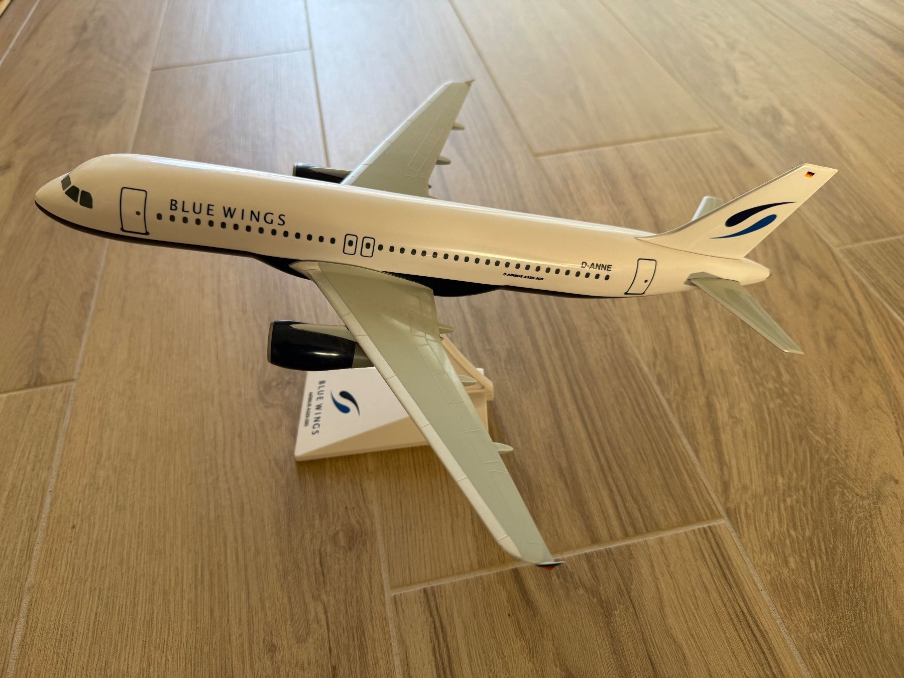 Airbus Kit di modellismo & Modellini statici: Flugzeugmodel Bluewings D-ANNE 1:100 A320 – Usato da Kloten venduto da Stefan-74 1