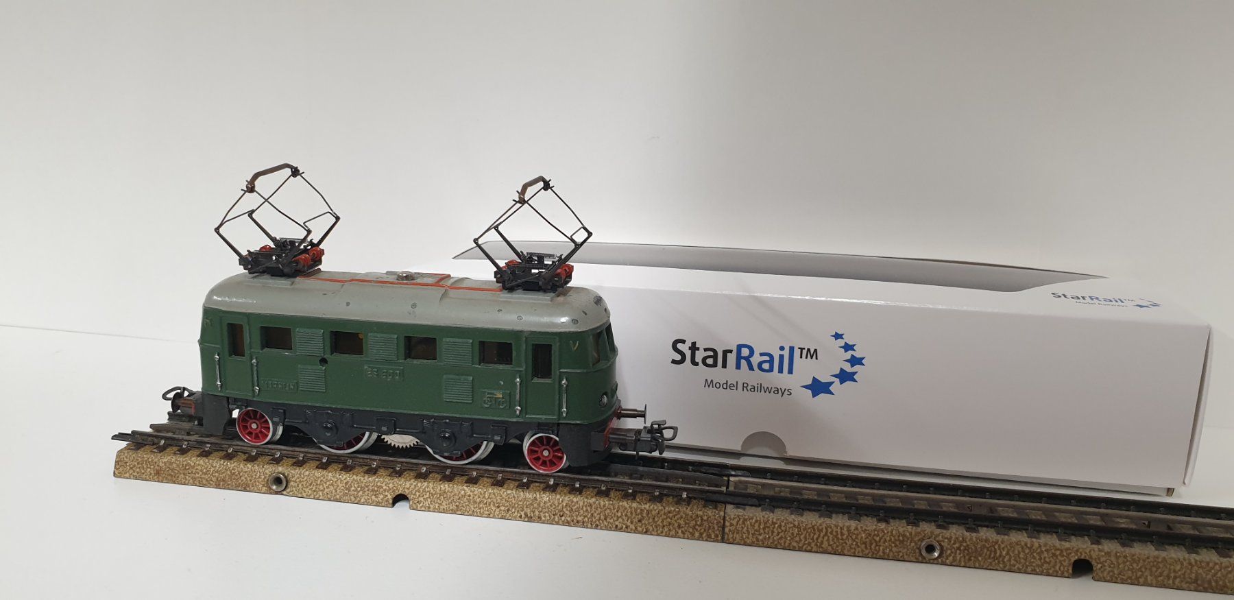 Märklin Modellini di ferrovie: Märklin E-Lokomotive ES800 ESU Digital!! – Usato da Neuenhof venduto da ludovicco