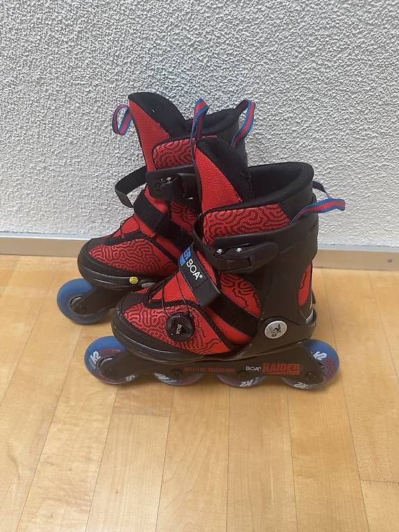 Pattini in linea & Pattini a rotelle: Rollerblades 32-37 verstellbar – Usato da Wallisellen venduto da Aclaudio82 1