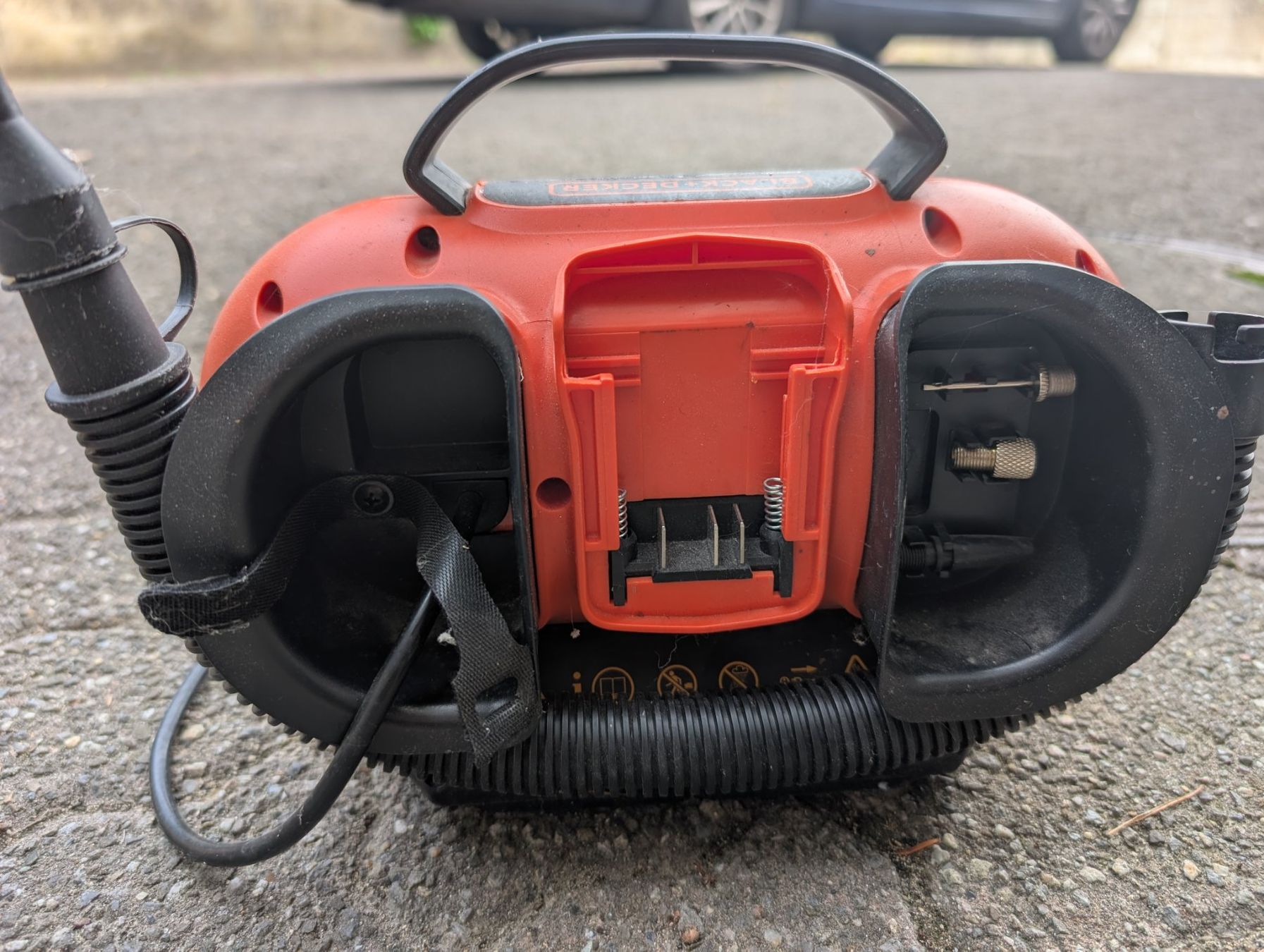 Compressori: Black und Decker Schrauber und Pumpe/Kompressor – Usato da Safnern venduto da Piotr 3