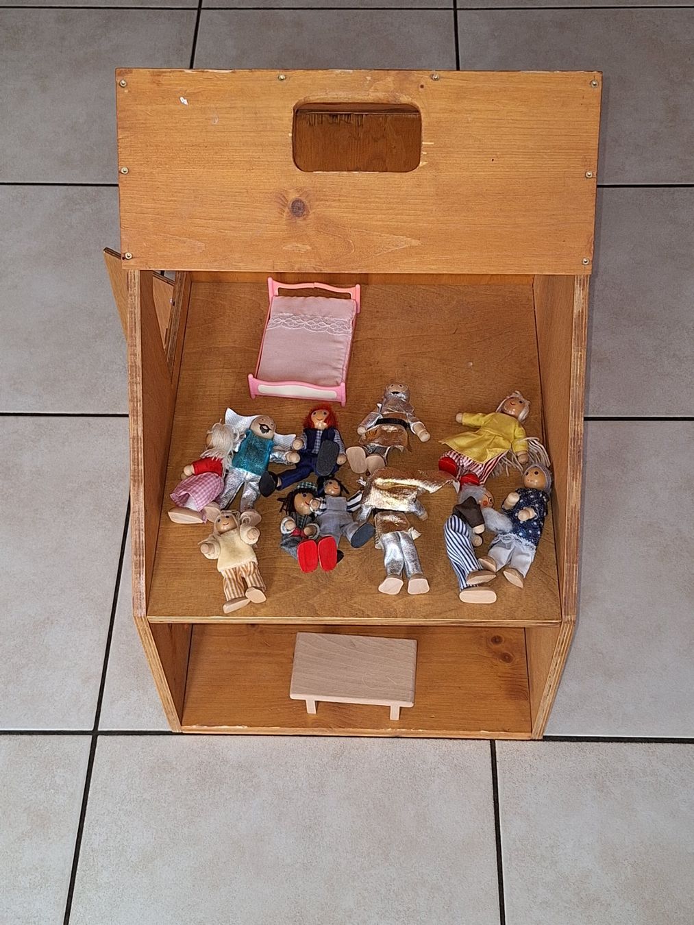 Case e mobili per bambole: Holz-Puppenhaus – Usato da Eriswil venduto da corolla05 3