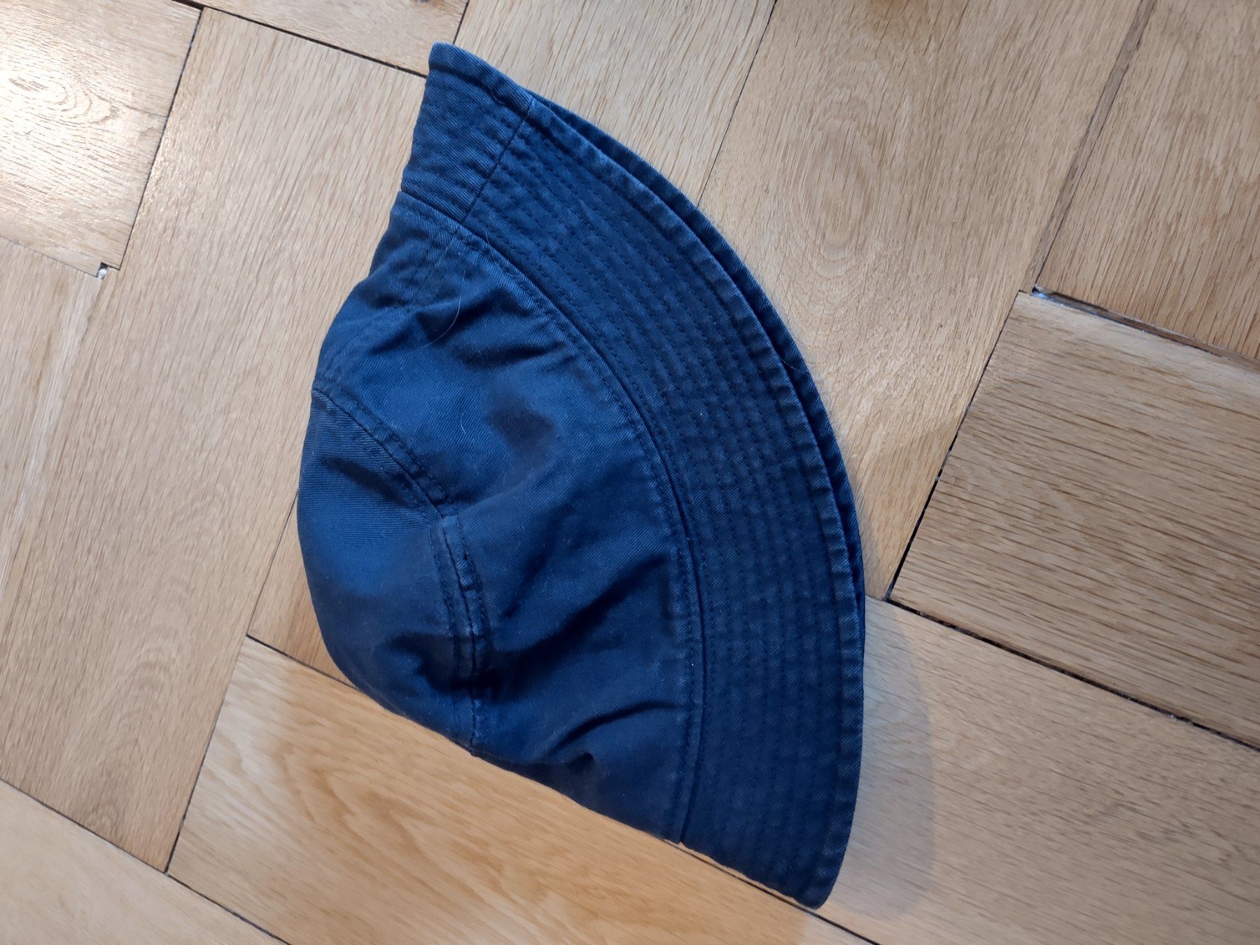 Copricapi, berretti & cappellini: Bucket Hat / Fischerhut – Usato da Bern venduto da Linii 1