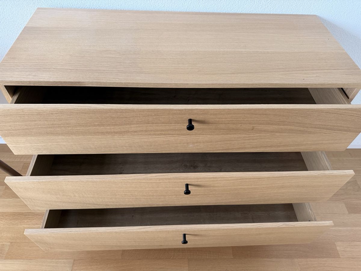 Cassettiere: Schöne Holz Sideboard mit 3 Schubladen – Usato da Genève venduto da jnz_c2z6 1