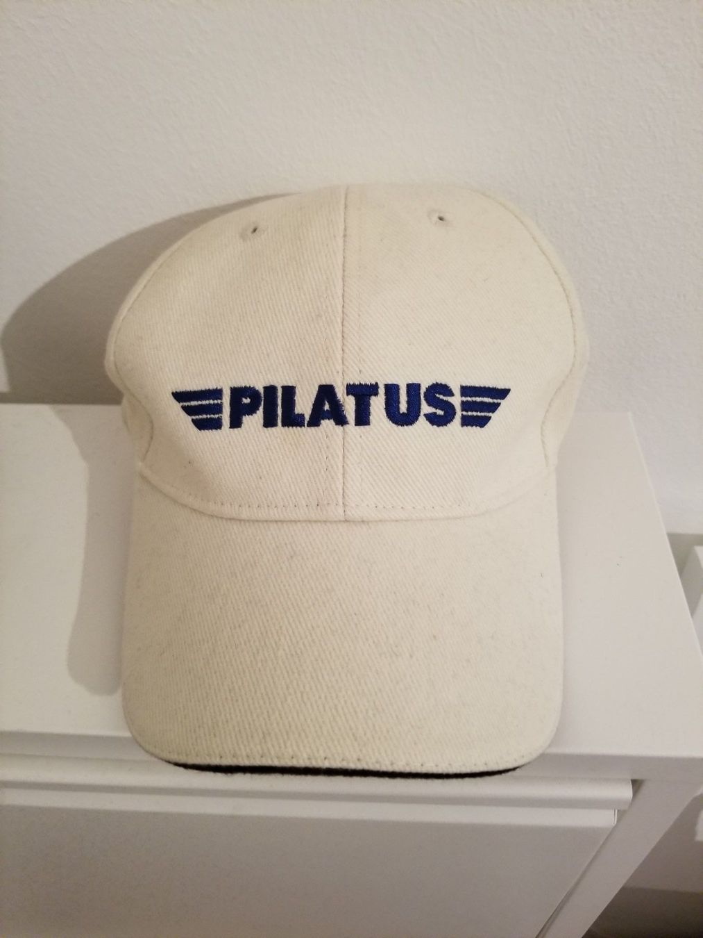 Copricapi, berretti & cappellini: Casquette PILATUS – Nuovo e nell'imballaggio originale da VERNIER venduto da _Swiss_