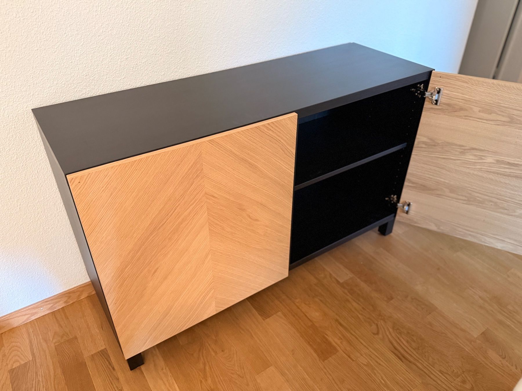Ikea Schränke: Sideboard schwarz mit Eichenfronten gebraucht – Gebraucht aus Zürich von sim_v8qn 2
