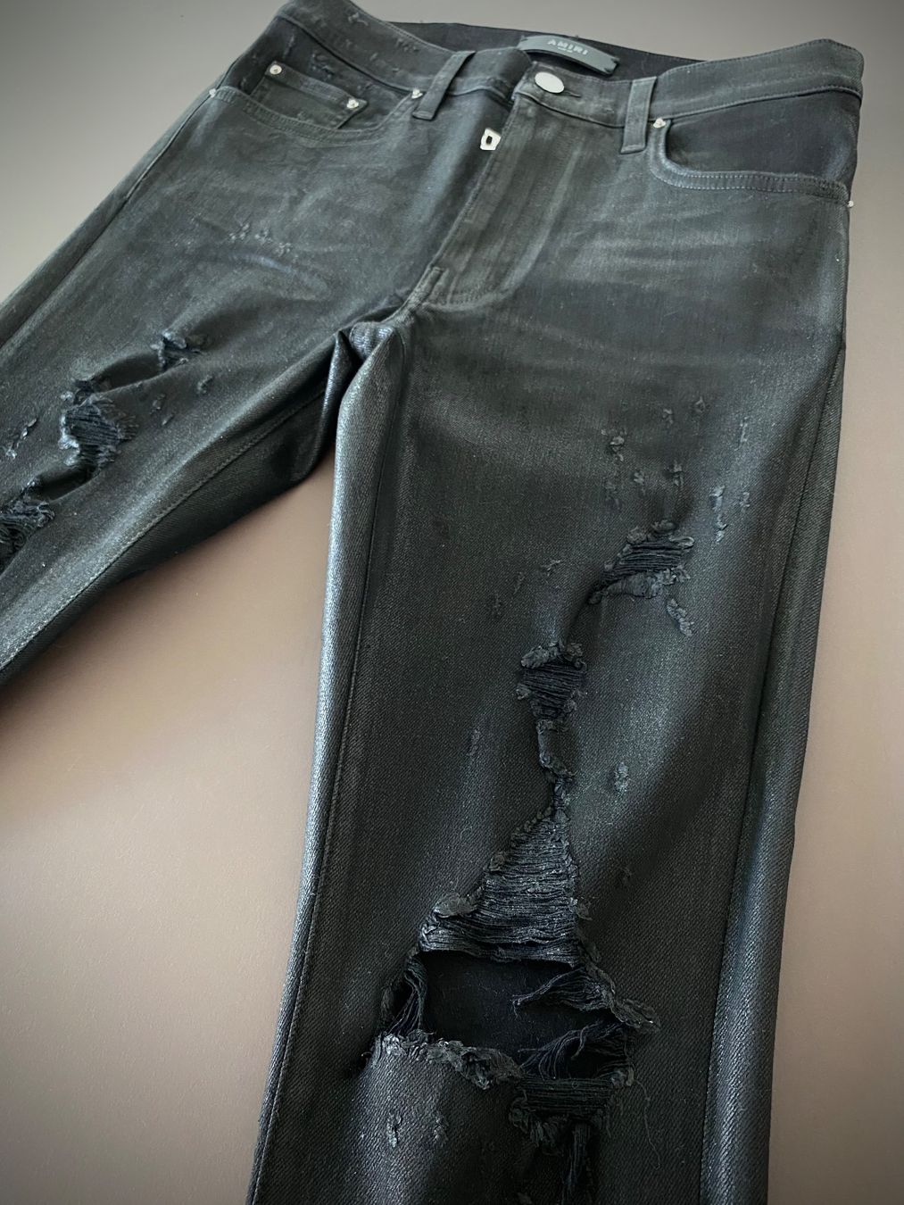 Amiri Jeans: AMIRI Skinny Jeans in Black – Gebraucht aus Zürich von pas_9czf 2