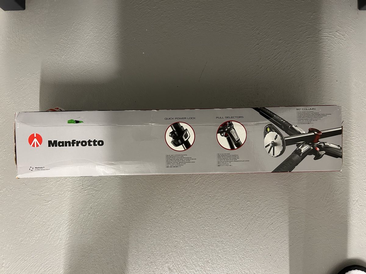 Manfrotto Treppiedi & Teste: Manfrotto MT190CXPRO3 Stativ - Neu – Nuovo e nell'imballaggio originale da Cham venduto da Patricio_1